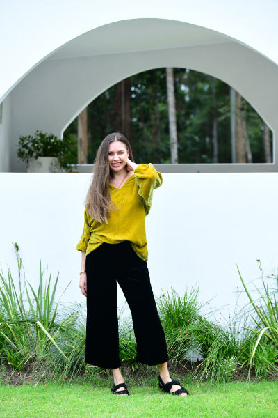 2074 Esme Velvet Pant