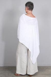 1623 Poncho White